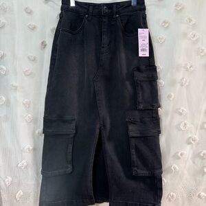 NWT Wild Fable Women’s Black Denim Cargo Midi Skirt Size XXS